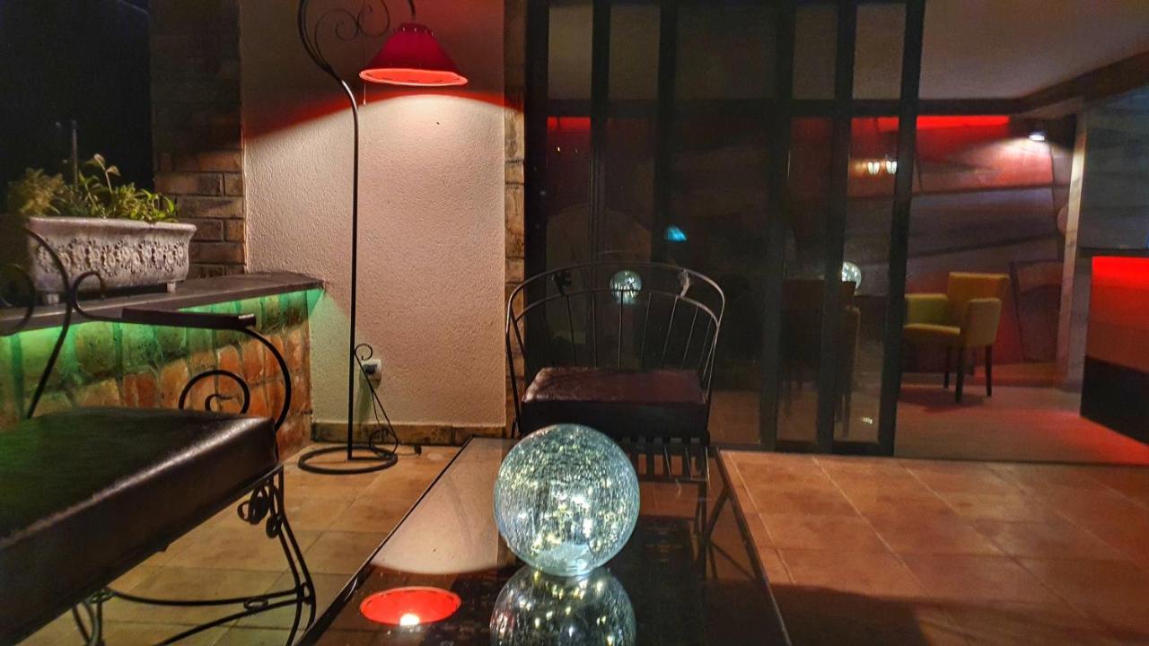 Castello Inn Smederevska Palanka Exterior foto
